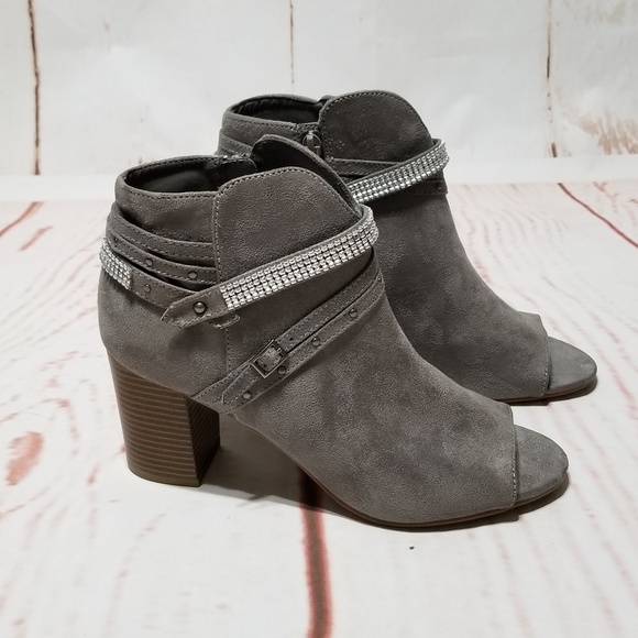NWOB SO Women's Ankle Boots - Picture 1 of 8